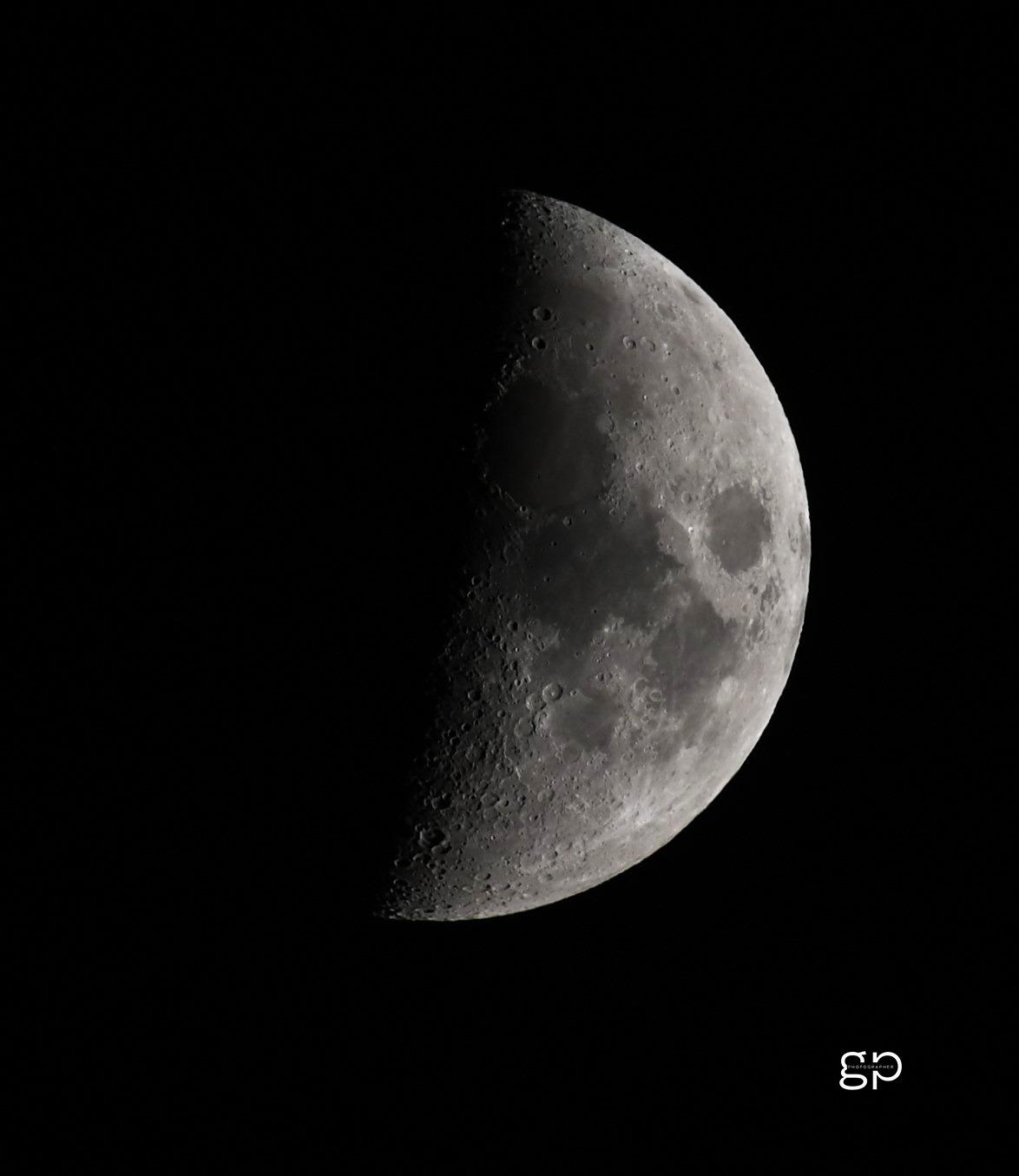 Mezza luna nel cielo del Gelbison